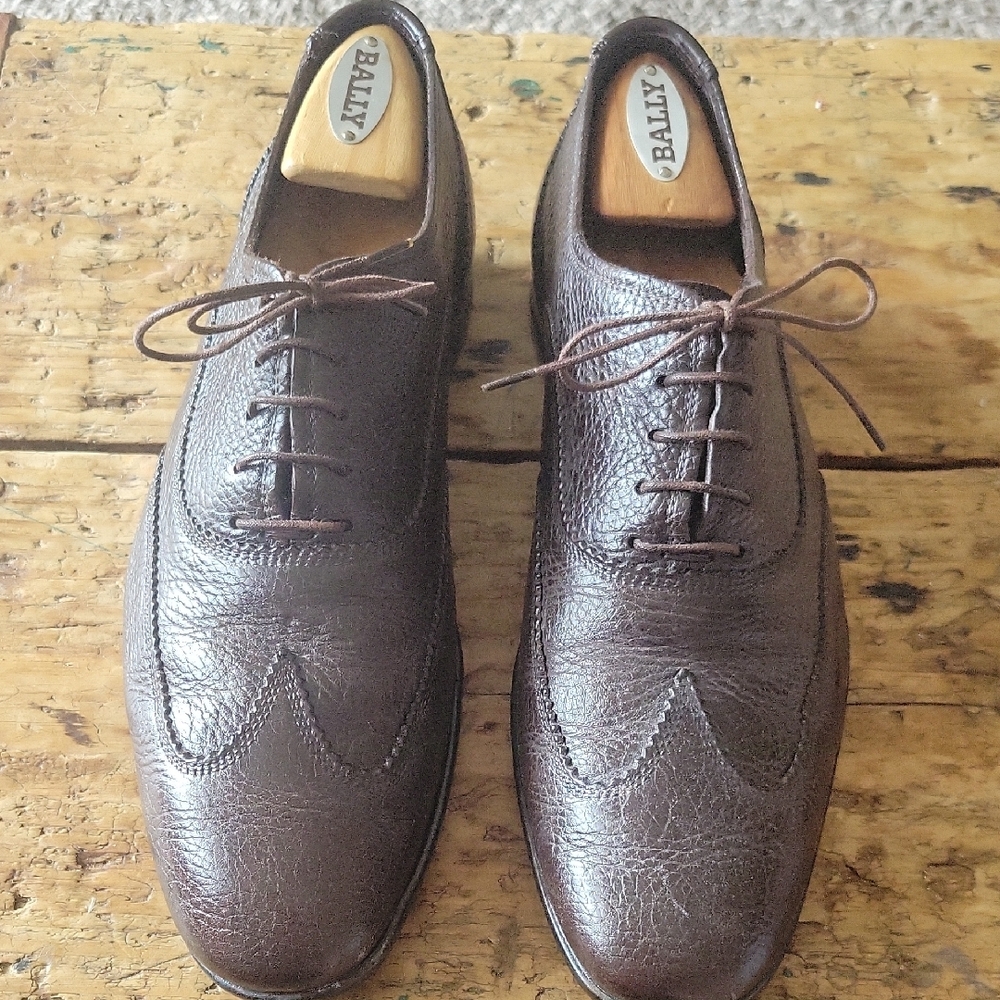 Salvatore Ferragamo Brown Leather Oxford Derbys with Wingtip Design